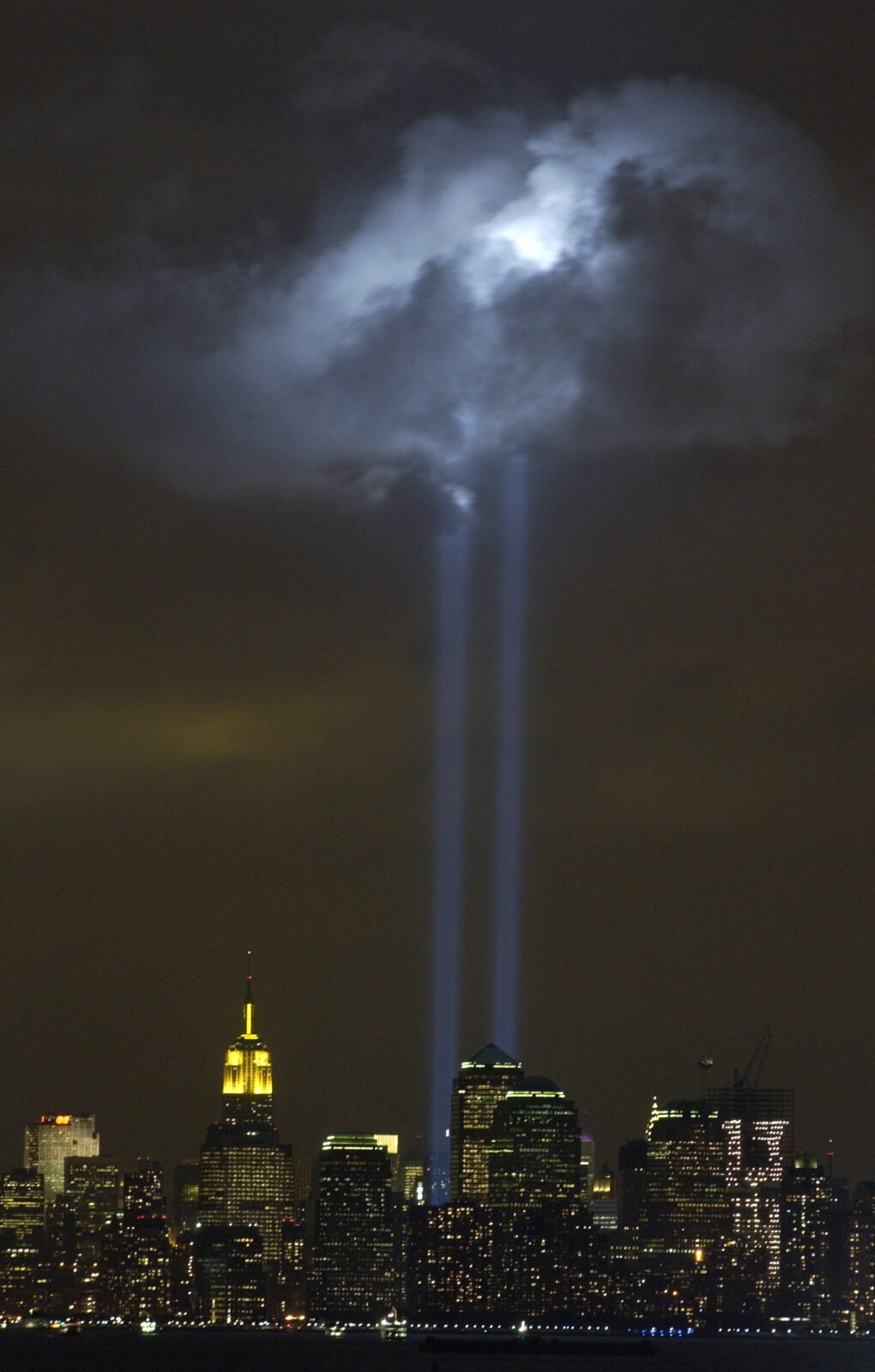 Test des Tribute in Light über Lower Manhattan, 2004