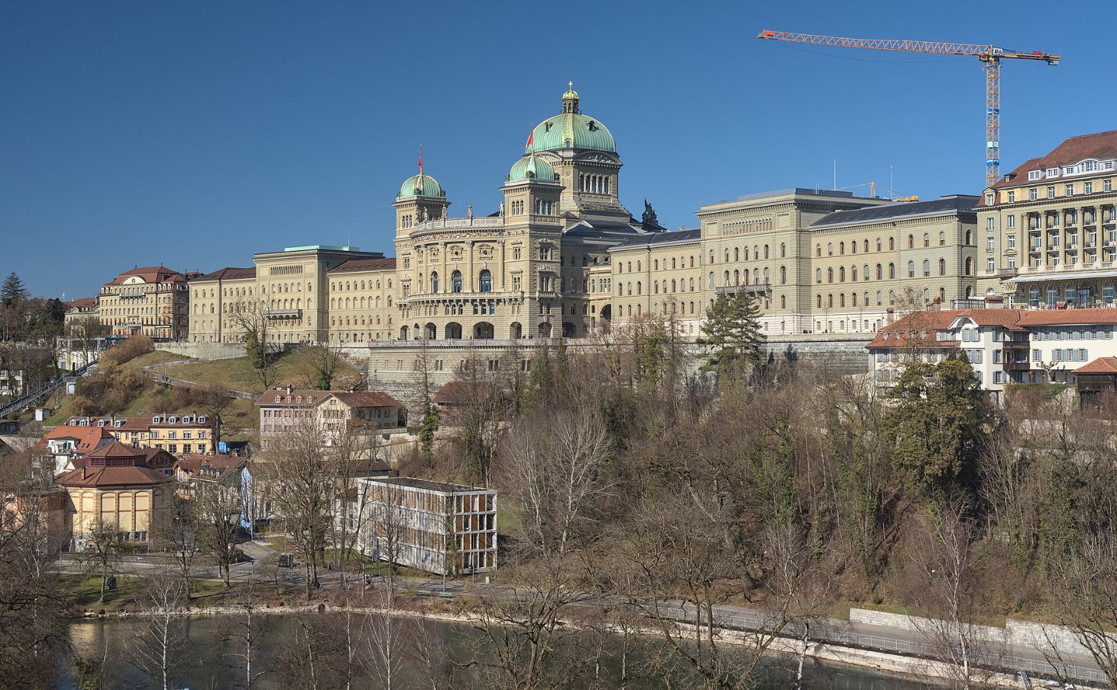 Bundeshaus Bern: In den Gesundheitskommissionen sitzen zahlreiche Mandatsträger der Branche