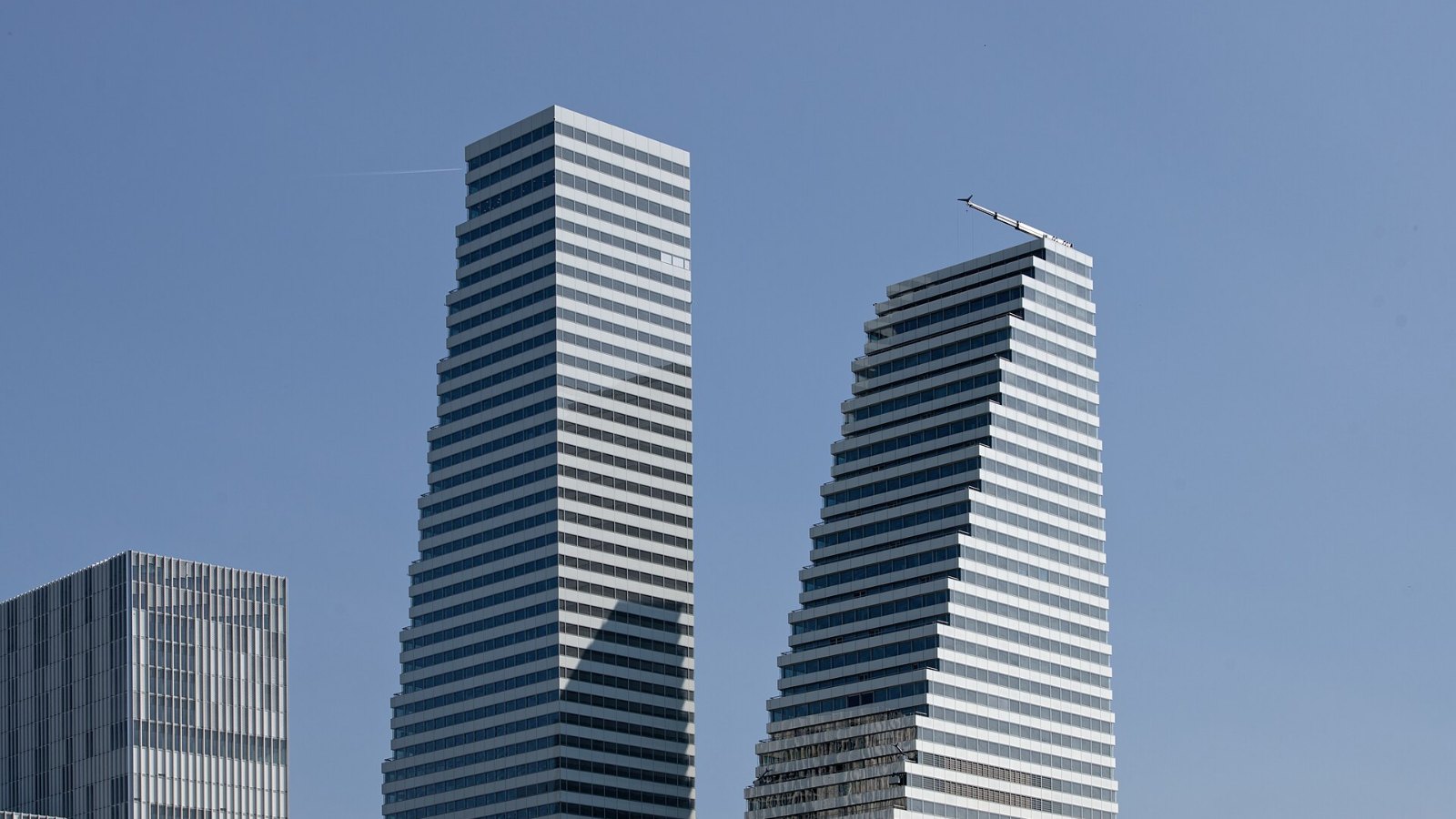 Die Roche-Türme in Basel: Bau 2 (205 m) ist das höchste Gebäude der Schweiz