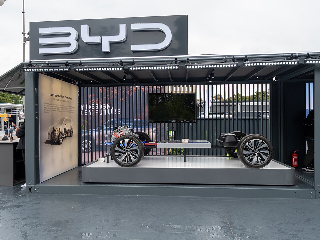 BYD-Ausstellung am Königsplatz während der IAA 2025