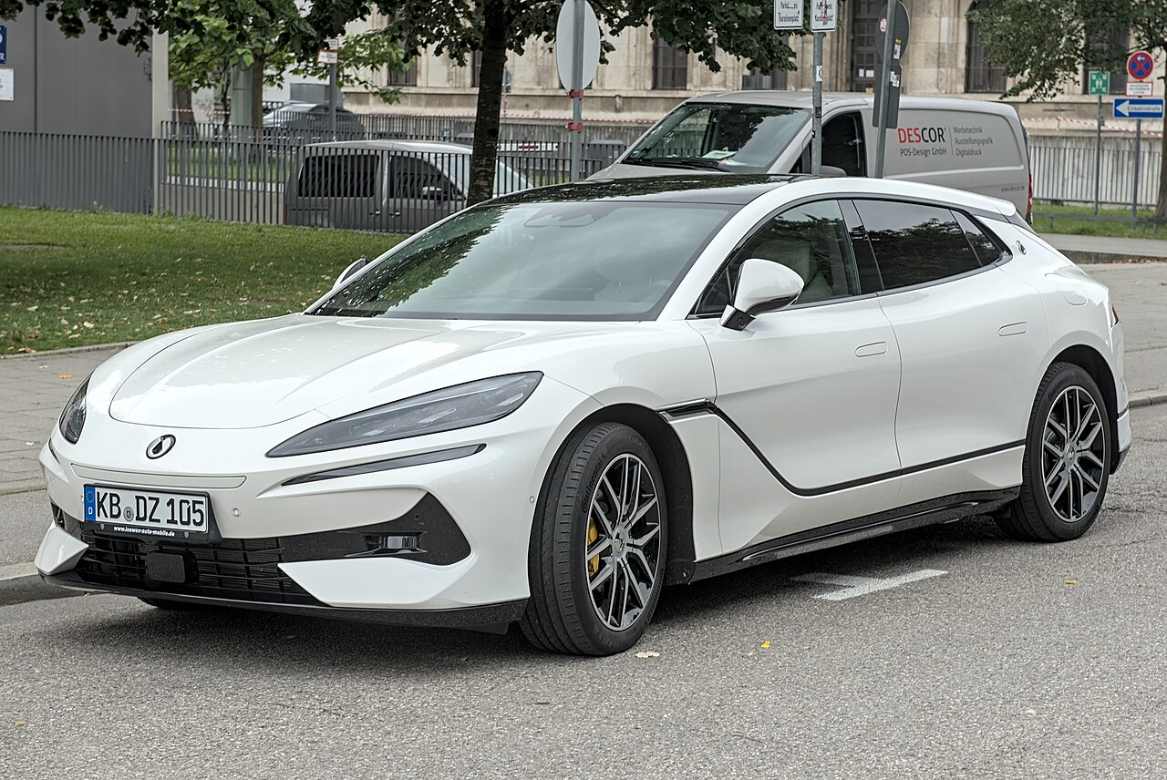 Denza Z9 GT