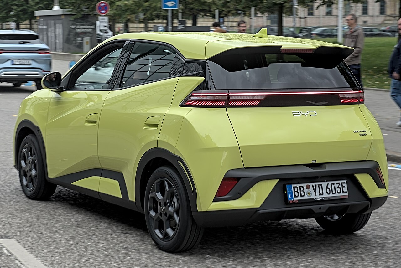 BYD Dolphin Surf