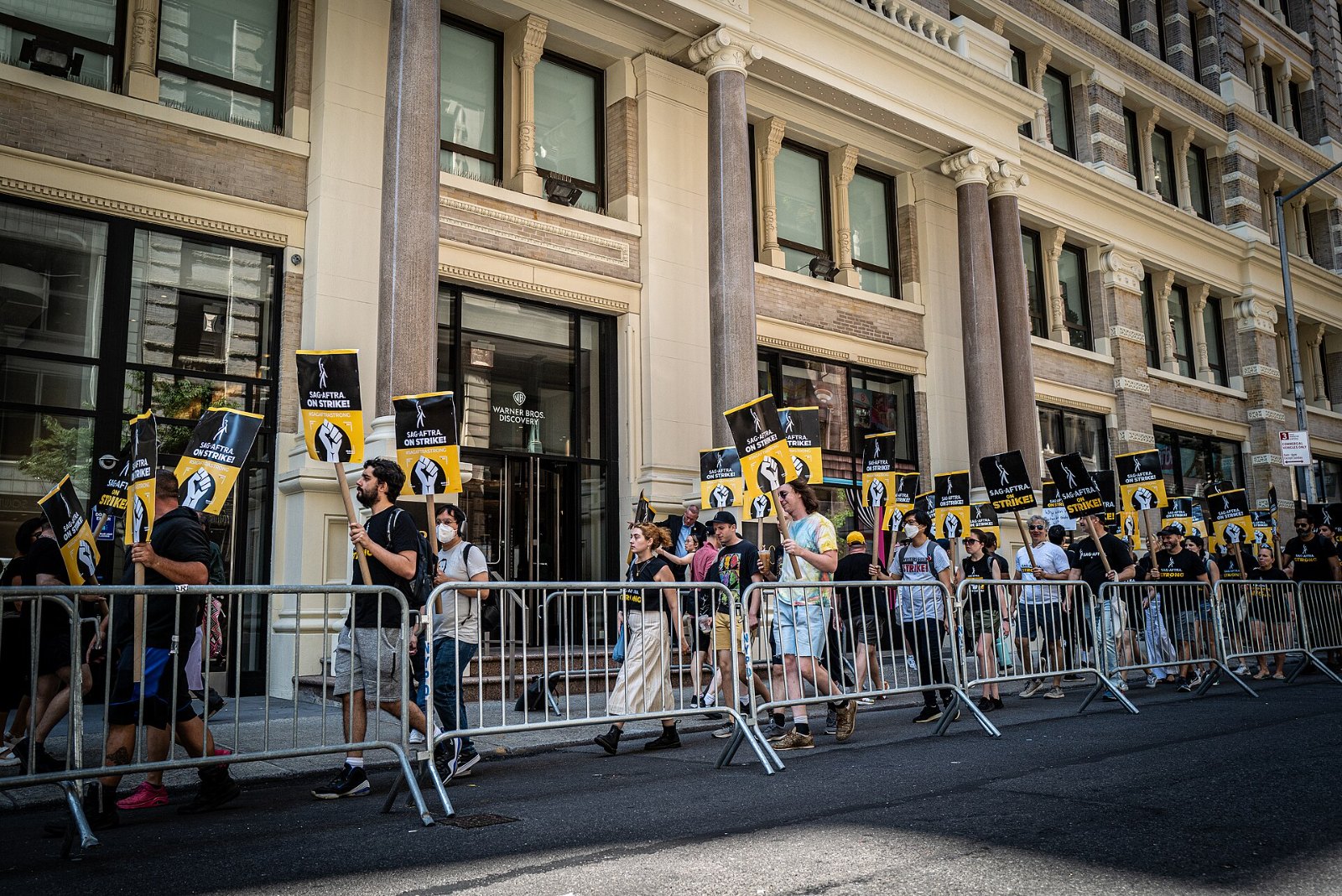 Streikposten der Schauspielergewerkschaft SAG-AFTRA im Sommer 2023
