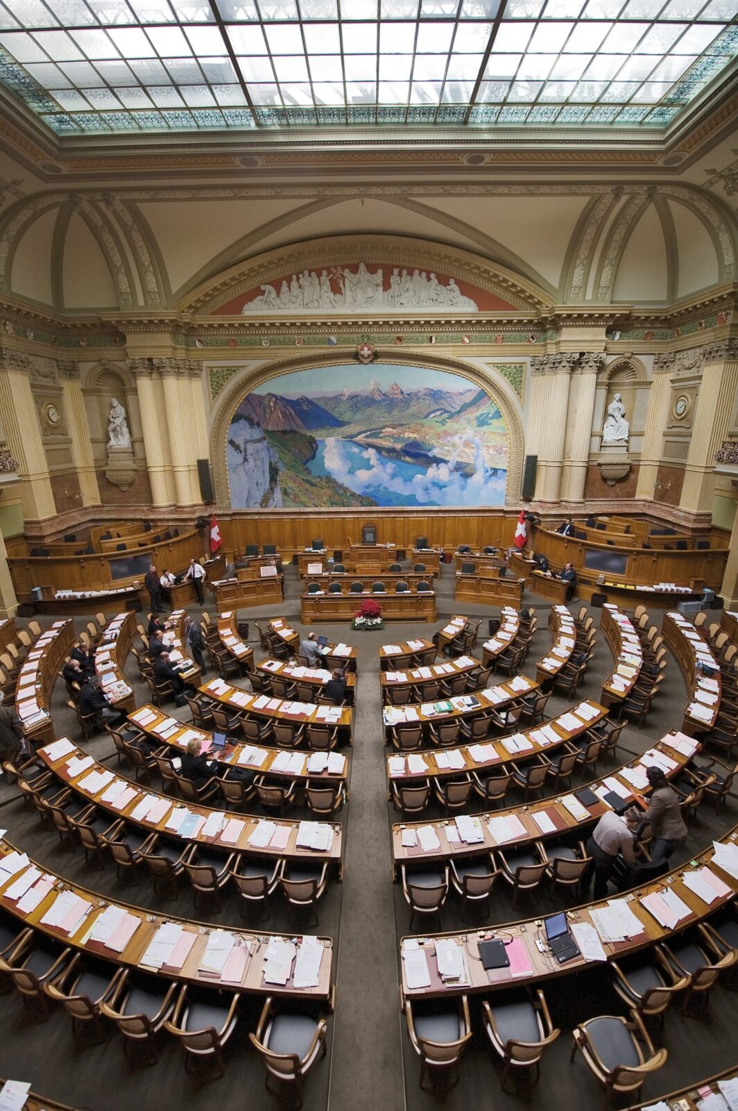 Der Nationalratssaal im Bundeshaus, in dem die Vereinigte Bundesversammlung den Bundesrat wählt