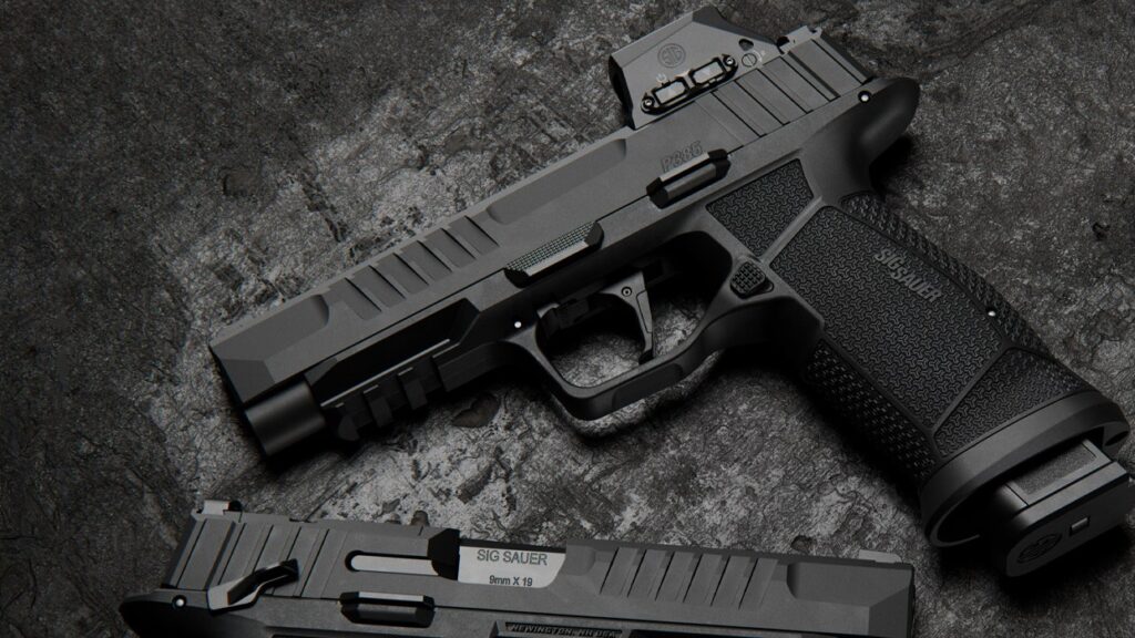 SIG Sauer P385 Pistole mit Leuchtpunktvisier auf dunklem Stein